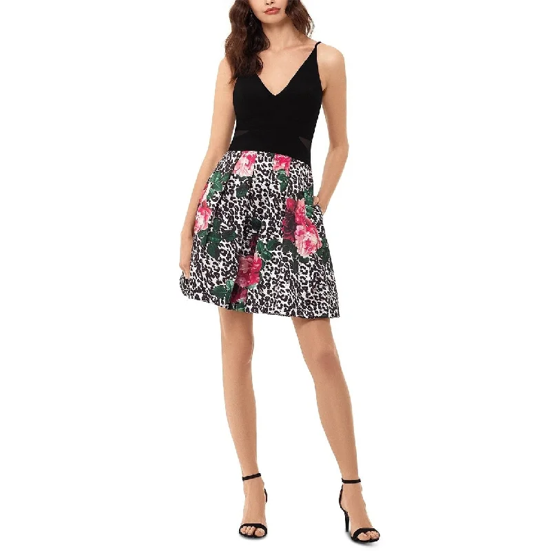 Xscape Women's Printed Spaghetti Strap V Neck Short Fit Flare Cocktail Dress