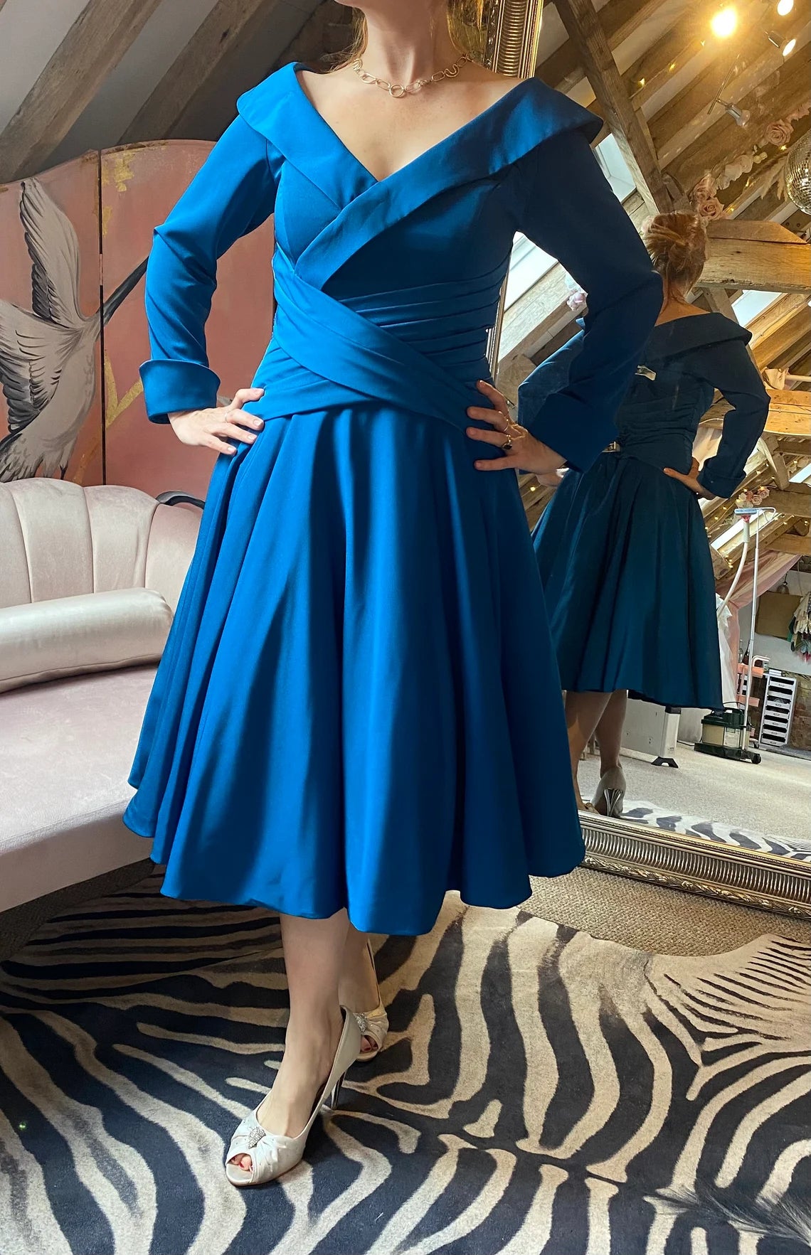 Tie-Neck Party Dress -Blue Mother Of The Bride Dress Features Sleeves And Flattering Waist A-Line Cocktail Dresses