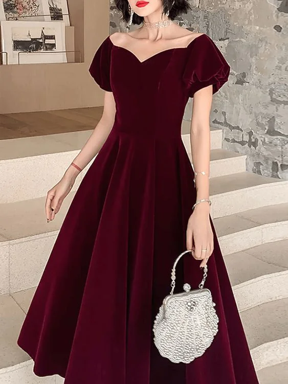 A-Line Minimalist Elegant Homecoming Cocktail Party Dress Sweetheart Neckline Short Sleeve Tea Length Velvet with Pleats c2916