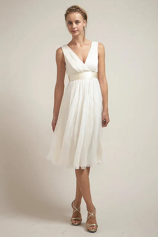 Mini Dresses in Polished Finishes -DU6574 Effortless Short V-Neck Wedding Dress