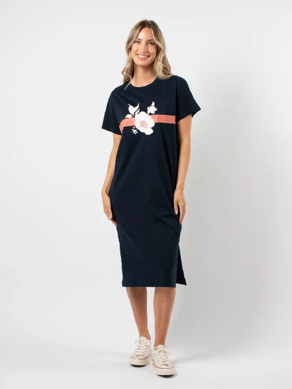 Curved-Edge Maxi Dresses -Stella + Gemma Maxie T-Shirt Dress Navy Rose Floral With Stripe