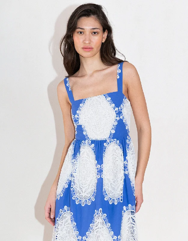 Midi Dresses with Ruching -Ninet Lace Midi Dress - Blue/White