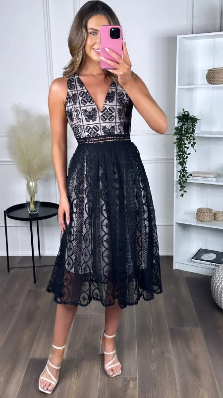 Midi Dresses in Paisley Print -Tamera Black Crochet Detailing Midi Dress